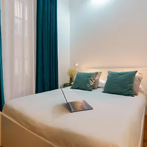 Couette-café Crossroad Four - Locazione Turistica Cagliari